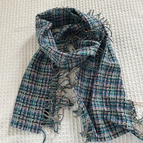 Cashmink blue/pink tartan fringe scarf. - Picture 2 of 3